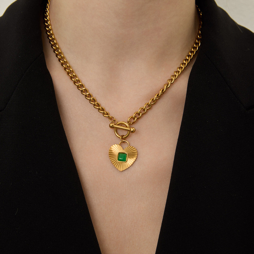 Conjunto Coração Esmeralda Banhado em Ouro 18k