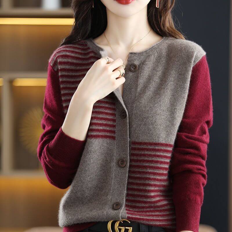 Cardigan Casual com Botões Chandelier