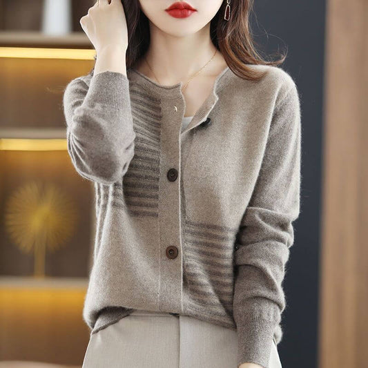 Cardigan Casual com Botões Chandelier