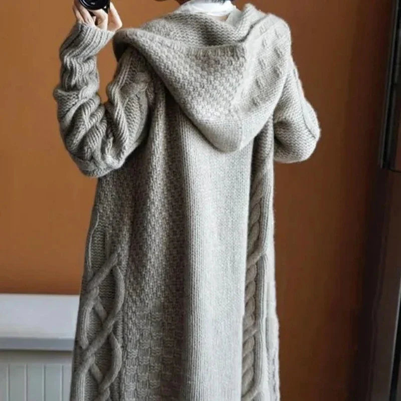 Cardigan Alongado com Capuz Matera