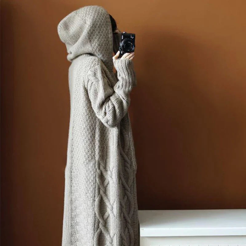 Cardigan Alongado com Capuz Matera